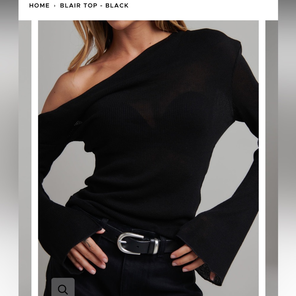 Bayse Blair top - off the shoulder black